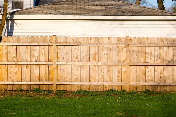 Fences contractor services in St. Louis, Missouri